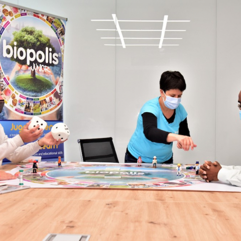 Biopolis Junior + Experiència Online de 2h